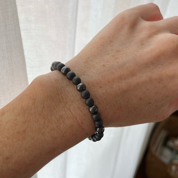 Therapeutic Magnetic beaded bracelet - Picture 2 of 2